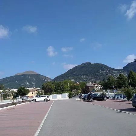 Panoramica Su グッビオ